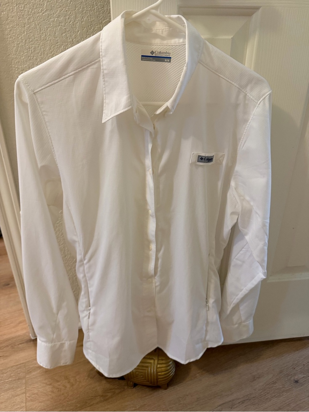 Columbia White Fishing Shirt with Chest Logo